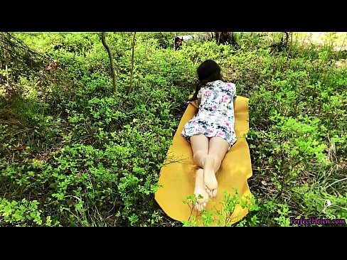 ❤️ په ټینډر کې اجنبی زما بلی مشت زنی کوي او په ځنګل کې په جوش سره ټوکې کوي ❤️ جنس